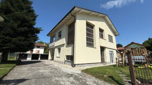 Sesto Calende Apartamento | Guest House - MXP, Lakes, Leonardo, 2 bedrooms