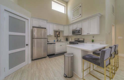 Estates at Canyon Crest Casa | Guest House on Quiet Cul-De-Sac
