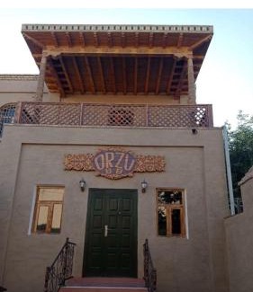 Itchan Kala Cama Y Desayuno | Guest House Orzu