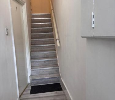 Highbury Casa | Guest House quarto cama box Finsbury Park
