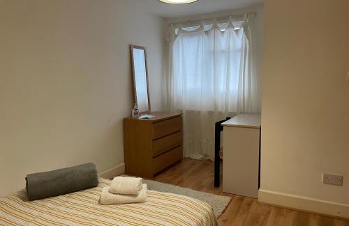 Highbury Casa | Guest House quarto cama box Finsbury Park