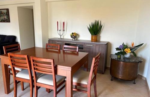 Estreito da Calheta Casa | Guest House Santinhos