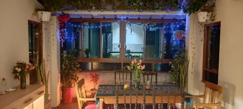 Huaraz Casa | Guest house. Shared room in panoramic apartment. Private bathroom. Kitchen and washmachine