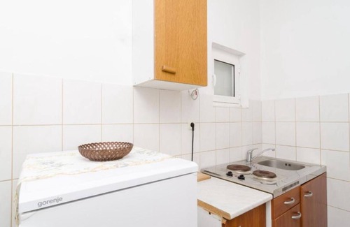 Sobra Apartamento | Guest House Sobra 38 - Studio with Balcony and Sea View