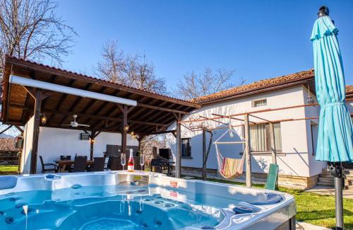 Elena Casa | Guest House Stoyanovata Kashta - Стояновата къща