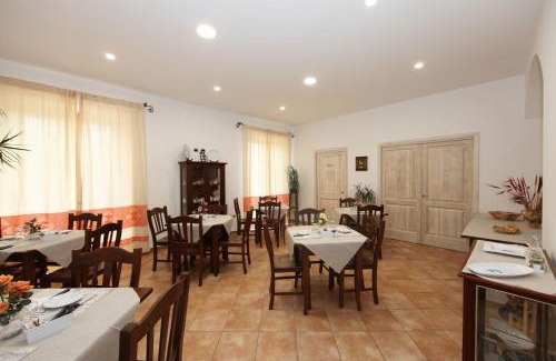 La Maddalena Cama Y Desayuno | Guest House Villabianca