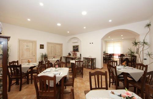 La Maddalena Cama Y Desayuno | Guest House Villabianca