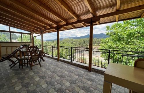 Permet Casa | Guest House Vjosa