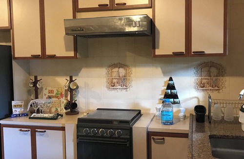 Monte Verde Cabaña | Guest house with 2 bedrooms, living room and open kitchen, with swimming pool and beautiful garden
