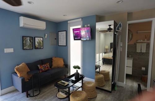 East Little Havana Cabaña | Guest House with AC and WiFi in vibrant Miami
