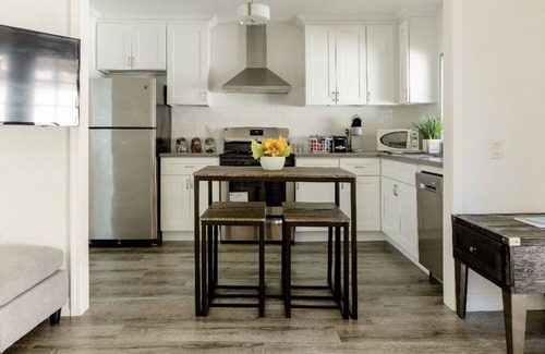 Granada Hills North Apartamento | Guest house with private patio