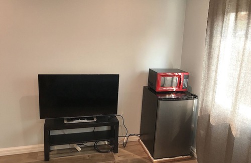 North Central Casa | Guest Place in Pasadena w/ Private Entrance