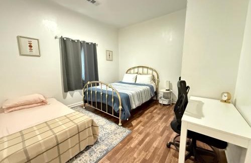 Dinuba Casa | GUEST RANCH HOUSE w POOL access near NATL PARKS