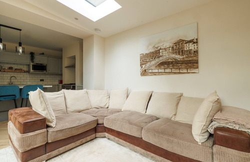 Rathgar Casa | Guest Ready - Renovated Stay in Urban Dublin