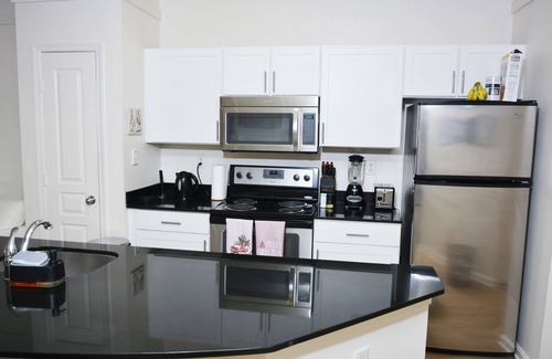 Eisenhower East Apartamento | OasisComfort NearWashingtonDC. 2Queens 1SofaQueenBed FreeParking
