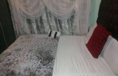 Greater Johannesburg Metropolitan Area Casa | Guest room florida