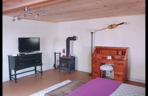 Valley Street Apartamento | Guest Space on the Portland Peninsula