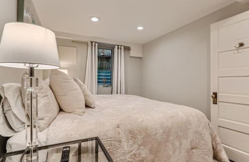 Hilltop Casa | Guest Suite At Hilltop And Cherry Creek Near to Museums