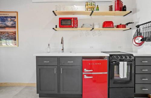 Rapid City Casa | Guest Suite-Hot Tub-Close to Town