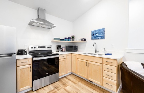 South Addition Casa | Guest suite in a prime location blocks from downtown with WiFi & W/D