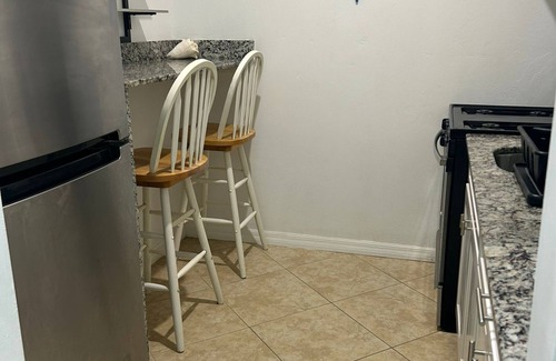 Patricks Island Apartamento | Guest suite in a quiet, cozy neighbourhood in Cayman 1 min drive to the beach!