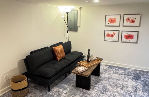 Phinney Ridge Casa | Guest Suite in Ballard