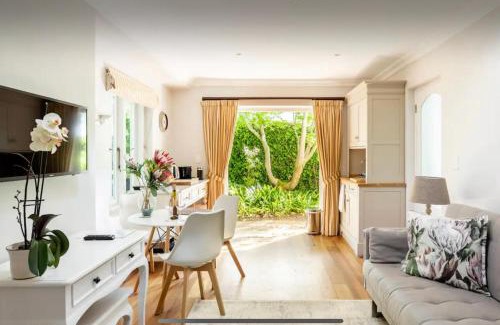 Constantia Casa | Guest suite - Leafy Constantia Guest House