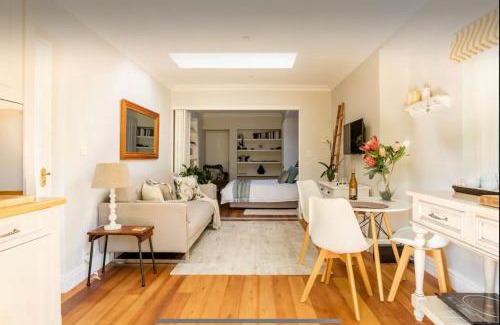 Constantia Casa | Guest suite - Leafy Constantia Guest House