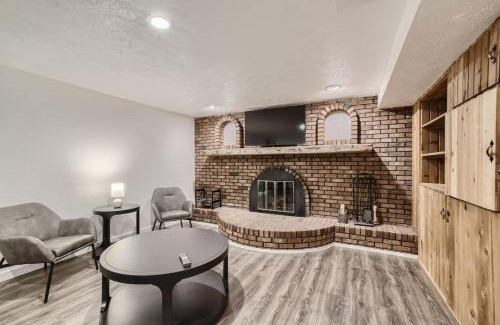 Arvada Casa | Guest Suite With A Pool A Hot Tub And A Fireplace In Arvada