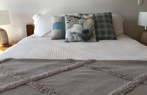 Tauranga Casa | Guest Suite with Sea Views and Thermally Heated Hot Tub