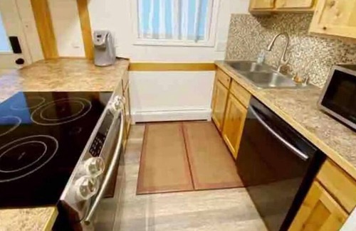 Abbott Loop Apartamento | Guest suite without stairs! 6mins to Providence Hospital! Close to Trails!