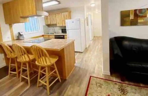 Abbott Loop Apartamento | Guest suite without stairs! 6mins to Providence Hospital! Close to Trails!