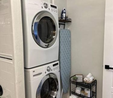 Idaho Falls Apartamento | Guest Suites 1998 #3 - Cheerful 1 bedroom 1 bath Suite