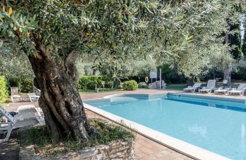 Passignano sul Trasimeno Apartamento | GuestHost - La vita è bella, with pool & parking