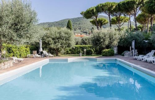 Passignano sul Trasimeno Apartamento | GuestHost - La vita è bella, with pool & parking
