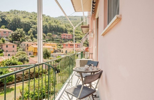 Le Grazie Apartamento | GuestHost - A Calanca - Comfy Le Grazie Apartment