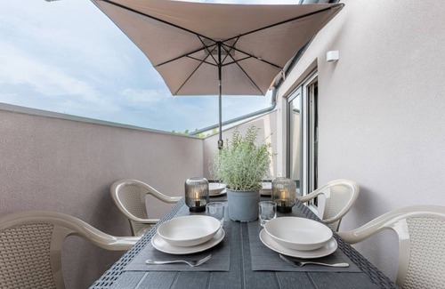 Ferrara Apartamento | GuestHost - Le Agavi - Apt X11 + Garage & Terrace