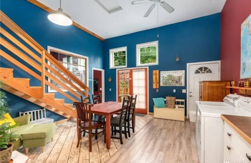 Gatewood Cabaña | Guesthouse 1/4mi to Lowman Beach! Outdoor patio and firepit, wood fireplace