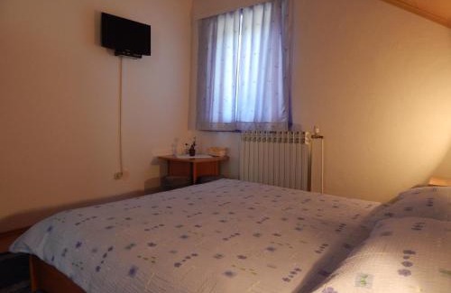 Catrnja Casa | Guesthouse Abrlic