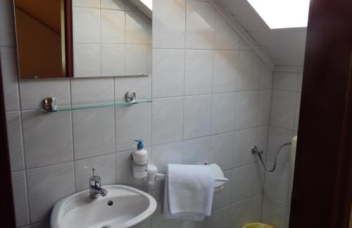 Catrnja Casa | Guesthouse Abrlic