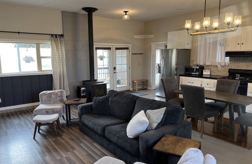 Three Forks Otro | Guesthouse Farm Stay Near the Madison River!