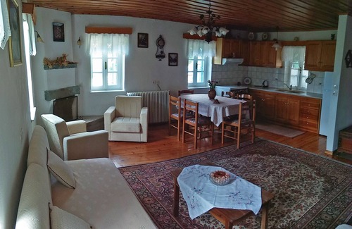 Mikro Papigko Casa | Guesthouse IRO