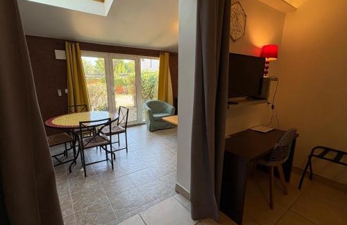 Laverune Cama Y Desayuno | GuestHouse Le Patio34