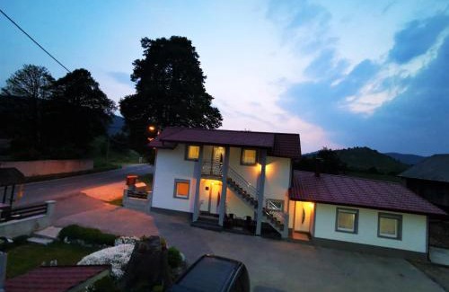 Vrhovine Casa | Guesthouse Samolov