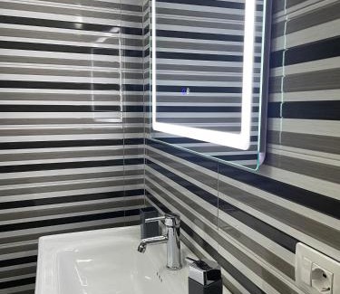 Ishem Casa | Guesthouse Shtëpia në Pyll
