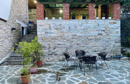 Gjirokaster Apartamento | Guesthouse Vila ERI