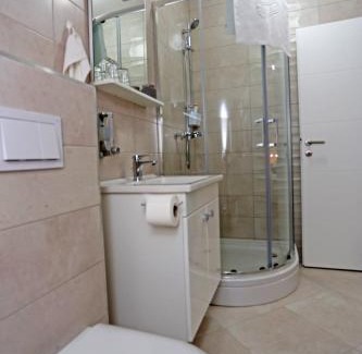 Gradina Casa | Guesthouse Villa DomeNico