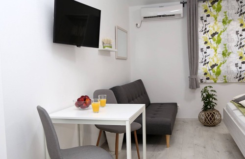 Gradina Casa | Guesthouse Villa DomeNico