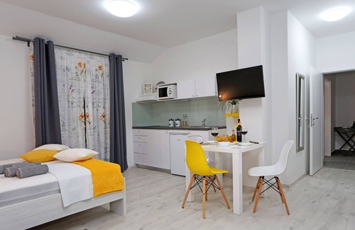 Gradina Casa | Guesthouse Villa DomeNico