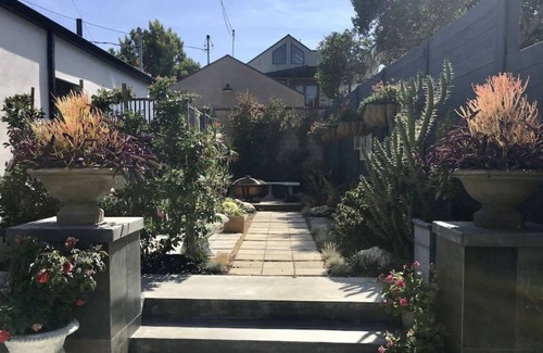 Playa Del Rey Cabaña | Guesthouse with pool in the beautiful beach town of Los Angeles, Playa del Rey